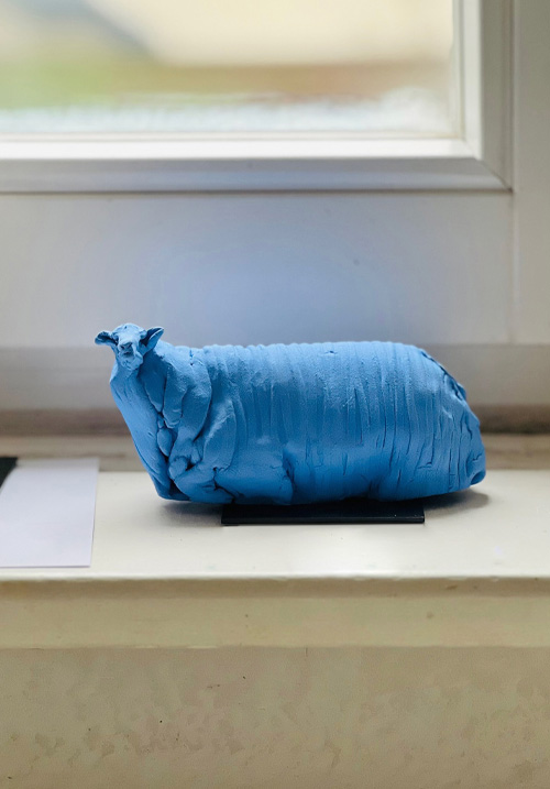 Blue Mood (2025) / Steingut, engobiert