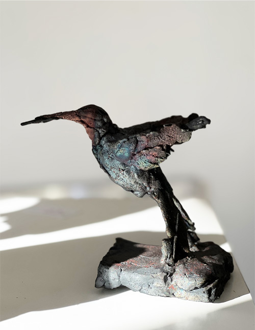 Inner Sunset (2025) / handmodelliert, Steingut, Metalldraht, Raku Holzbrand